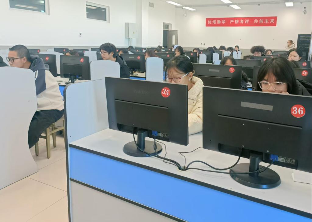 2025年唐山幼专第一届办公软件大赛圆满落幕，软件开发新星闪耀校园